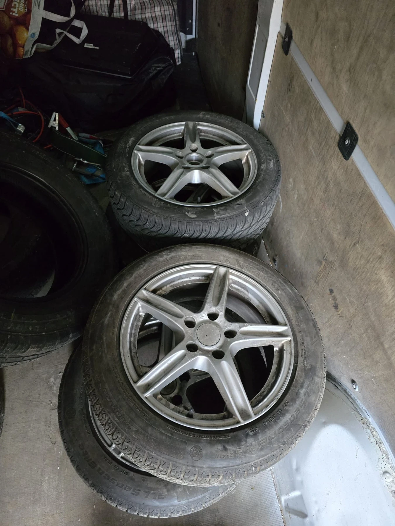 ���� � ������ 70/25R10 | Mobile.bg � ����������� 1