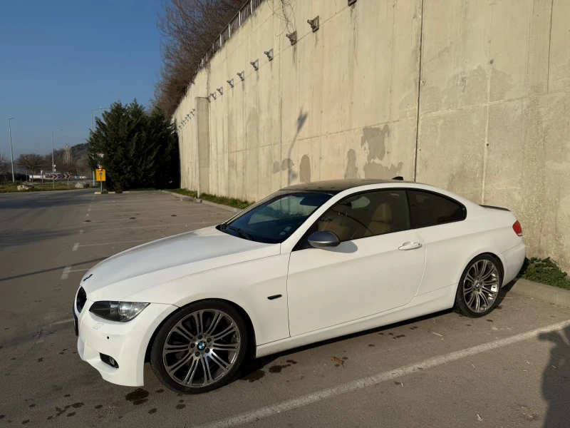 BMW 330, снимка 14 - Автомобили и джипове - 49230361