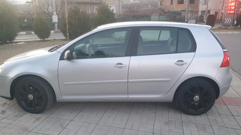 VW Golf, снимка 2 - Автомобили и джипове - 49268180