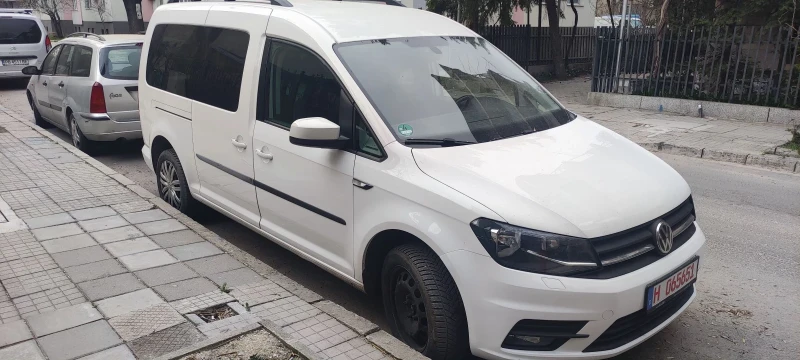 VW Caddy MAXI Пътнически , снимка 2 - Автомобили и джипове - 49487478