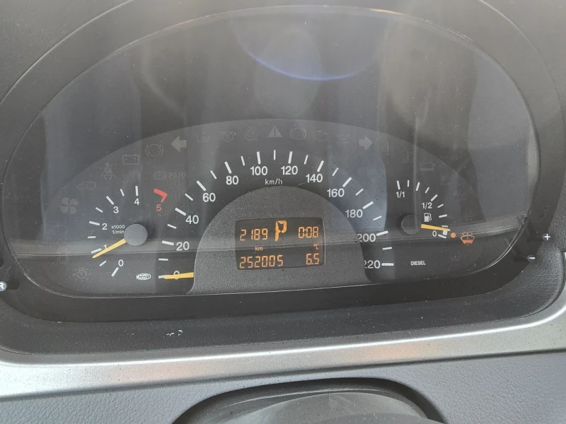 Mercedes-Benz Viano 2.2 cdi 4 matic, снимка 7 - Автомобили и джипове - 50796134