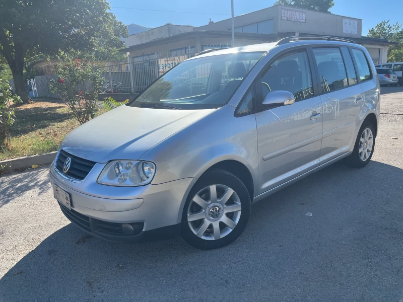 VW Touran 2.0, снимка 2 - Автомобили и джипове - 51779322