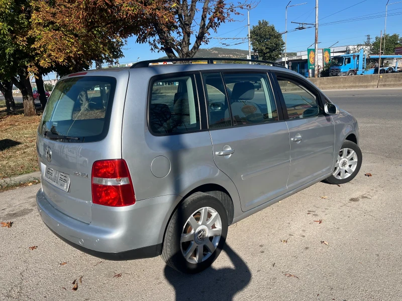 VW Touran 2.0, снимка 5 - Автомобили и джипове - 51779322