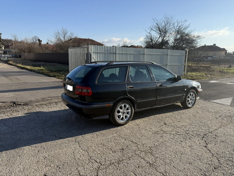 Volvo V40 1.8 / ГАЗ / Климатик / Регистриран, снимка 2 - Автомобили и джипове - 52920293