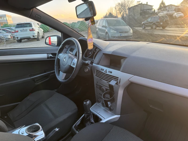 Opel Astra GTC 1.8, снимка 11 - Автомобили и джипове - 53042032