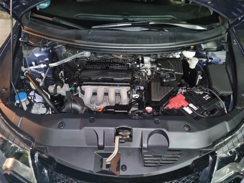 Honda Civic 1.4i 90HP X-LINE, снимка 9 - Автомобили и джипове - 53135057