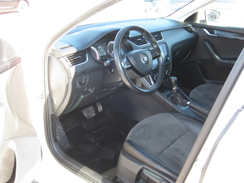 Skoda Octavia 2.0 TDI, снимка 9 - Автомобили и джипове - 53145643