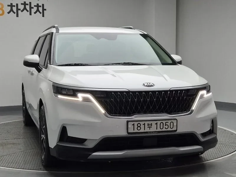 Kia Carnival 9-SEATER PRESTIGE, снимка 4 - Автомобили и джипове - 55099798