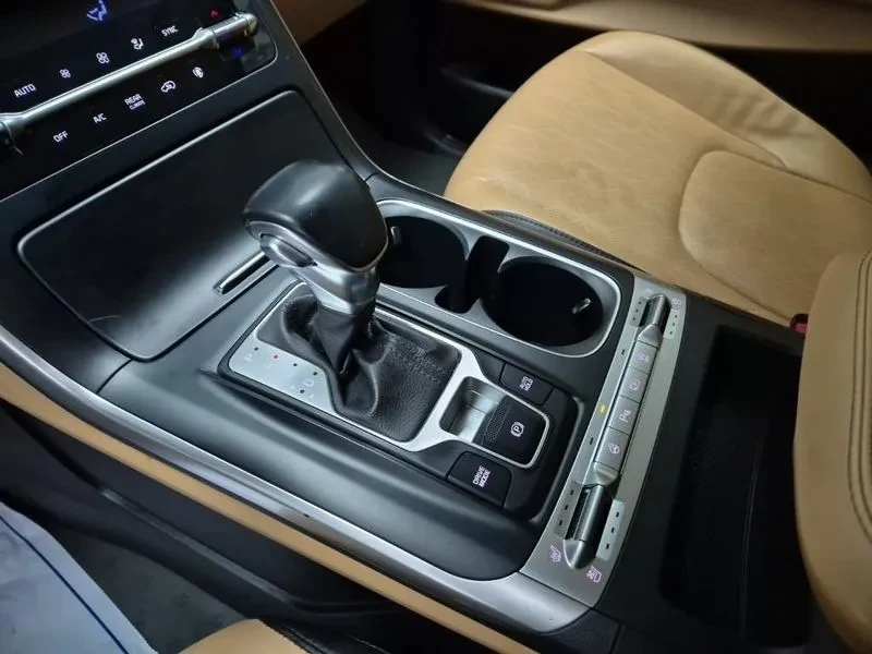 Kia Carnival 9-SEATER PRESTIGE, снимка 12 - Автомобили и джипове - 55099798