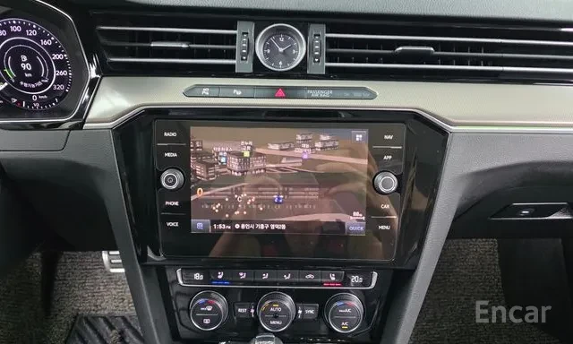 VW Arteon 2.0 TDI Prestige* 360 камери* HUD* Вентилация, снимка 12 - Автомобили и джипове - 56688089