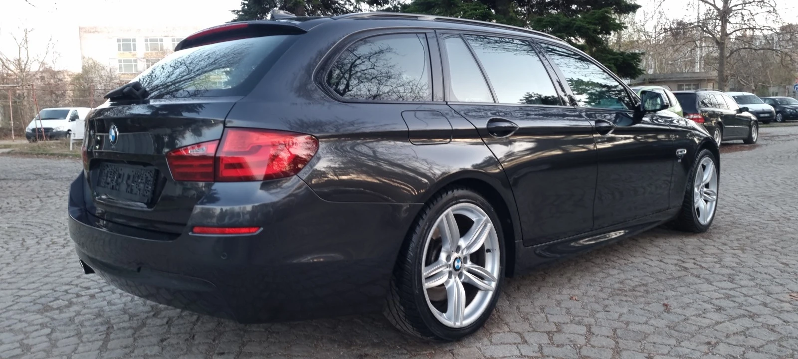 BMW 530 3.0 Mpaket * Xdrive* * AVTOMAT* KEYLESS GO* SWISS - изображение 4