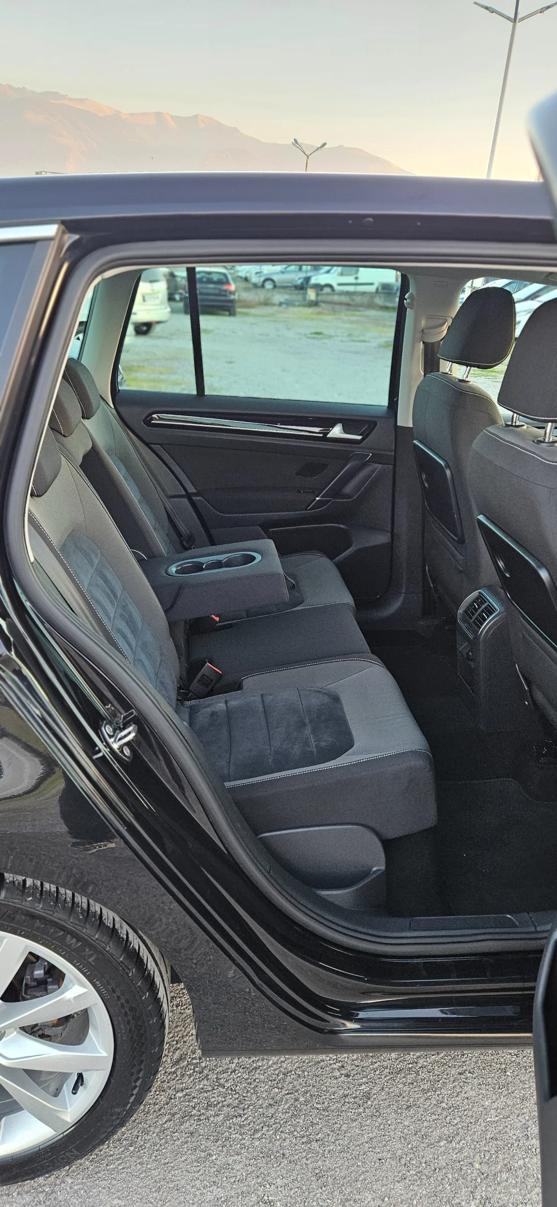 VW Sportsvan 2.0TDI 150K Carat/Уникат  | Mobile.bg — изображение 12