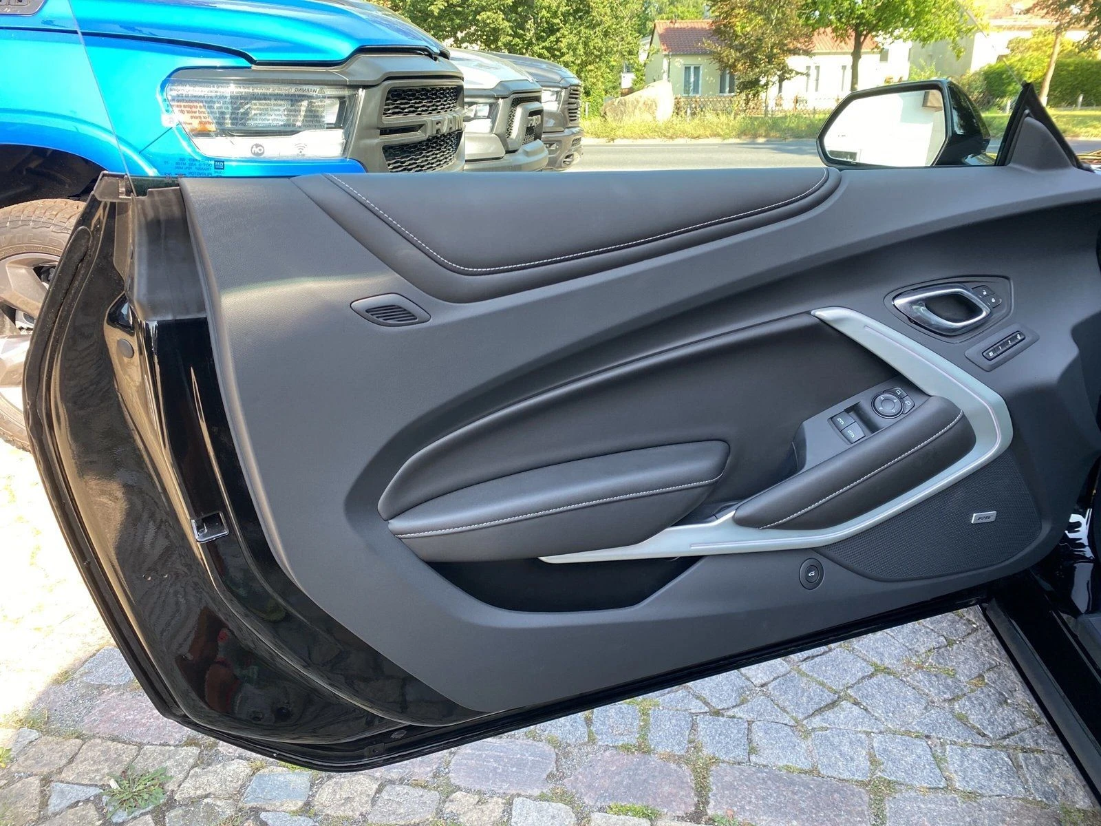 Chevrolet Camaro Coupe SS 6.2 V8 | Mobile.bg — изображение 17