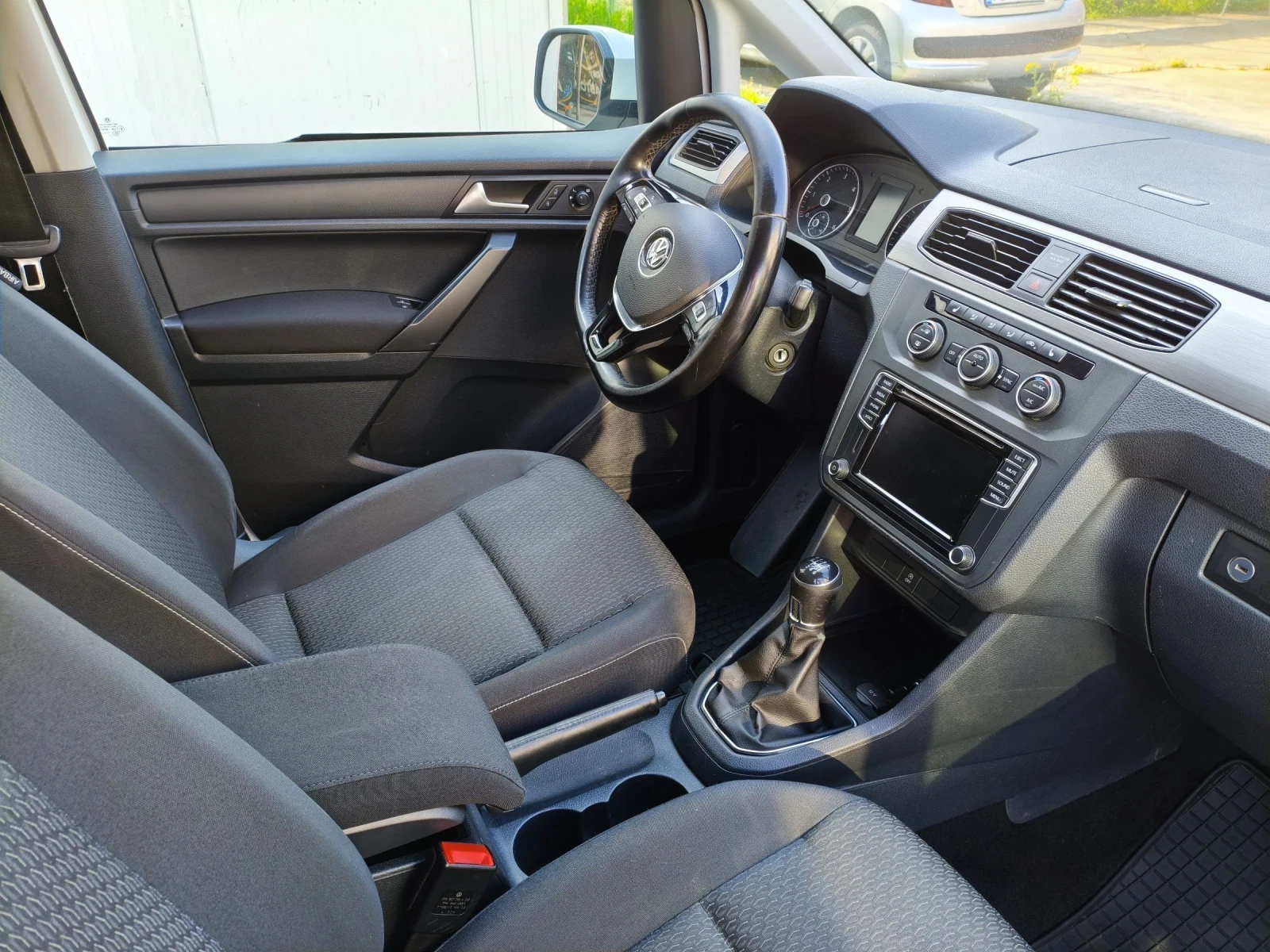 VW Caddy MAXI Пътнически  - изображение 7