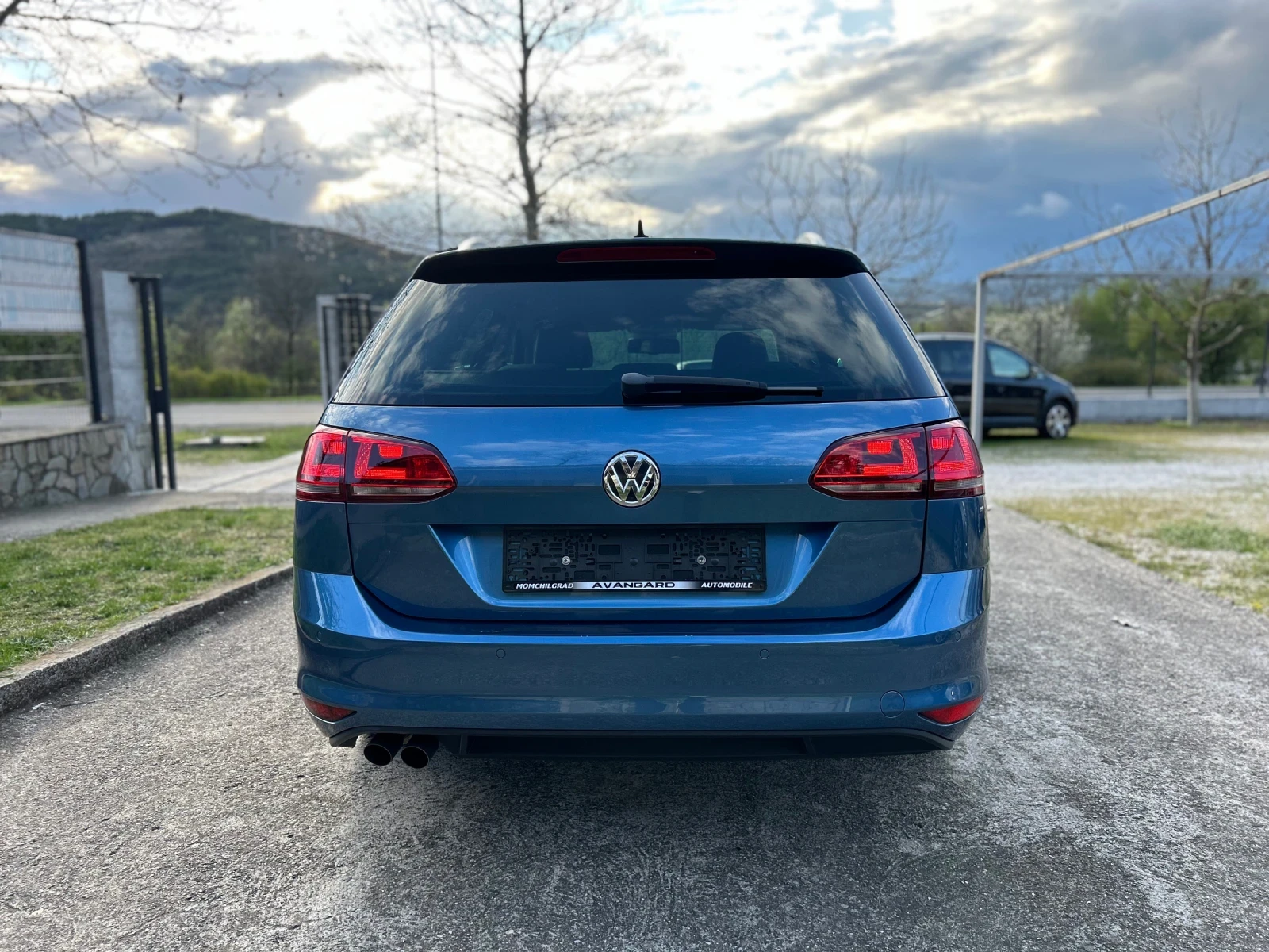 VW Golf 2.0TDI DSG LED XENON DISTRONIC HIGHLINE KEYLESSGO  - изображение 6