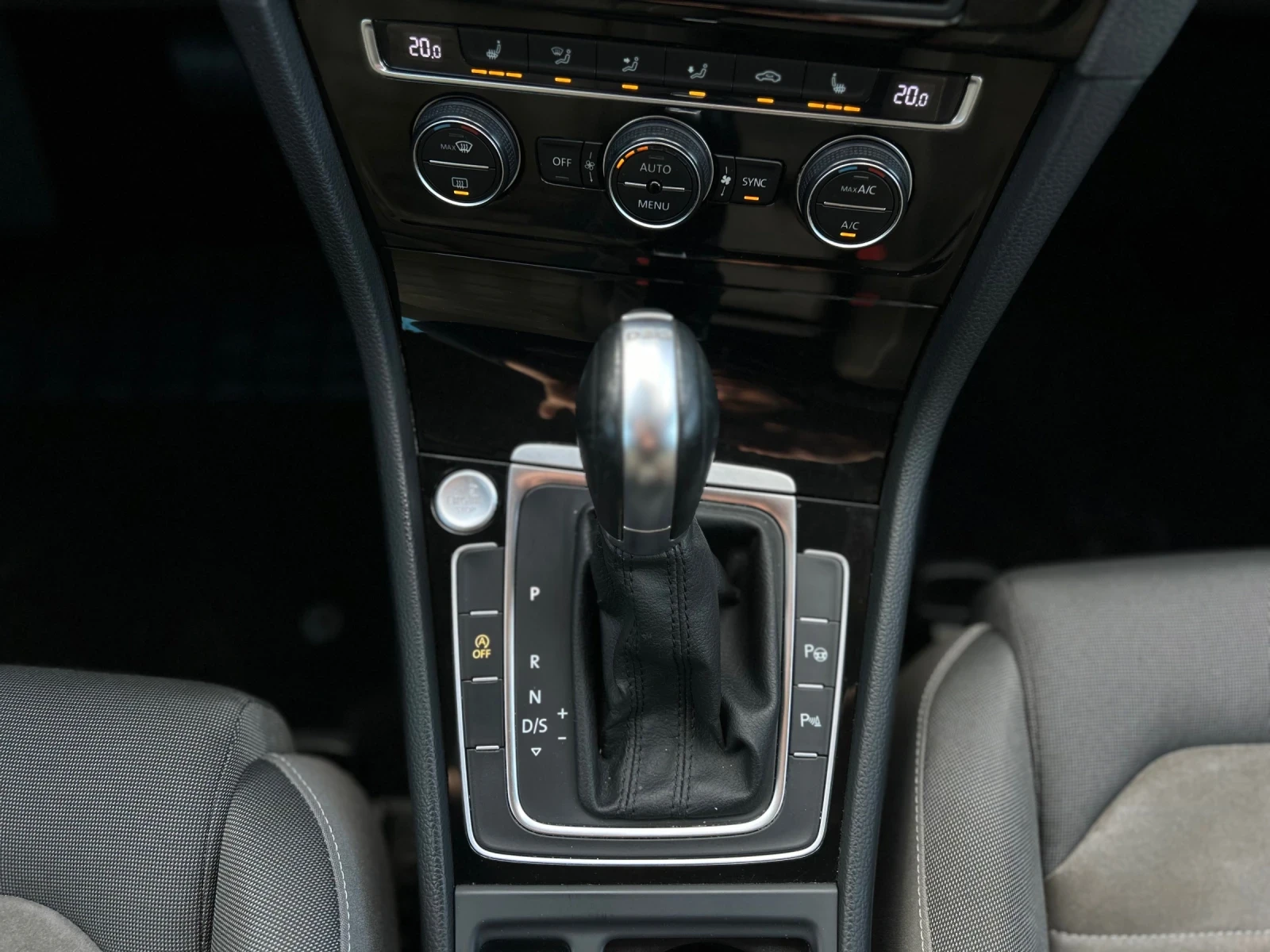 VW Golf 2.0TDI DSG LED XENON DISTRONIC HIGHLINE KEYLESSGO  - изображение 9