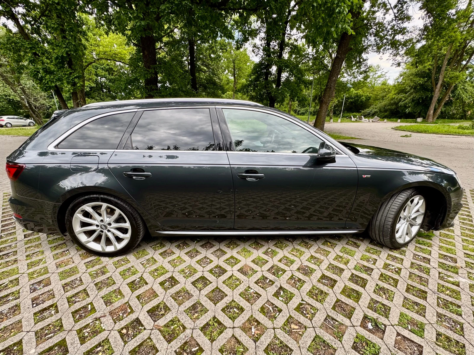 Audi A4 40TDI 3xSline full LED B&O - изображение 8