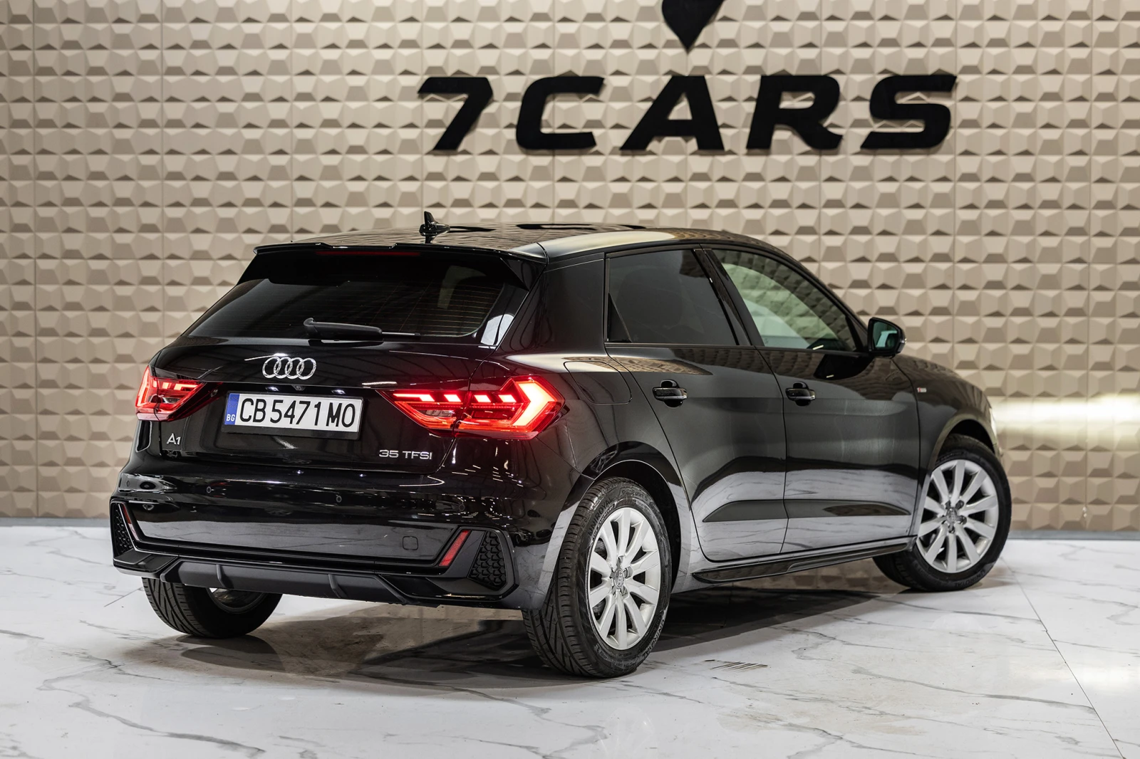Audi A1 * 35 TFSI * S-LINE * VIRTUAL COCKPIT* LED СВЕТЛИНИ - изображение 6