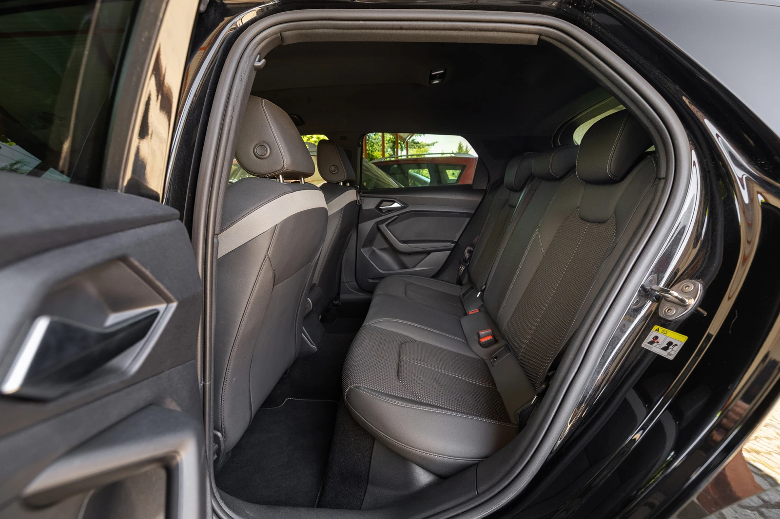 Audi A1 * 35 TFSI * S-LINE * VIRTUAL COCKPIT* LED  | Mobile.bg   12