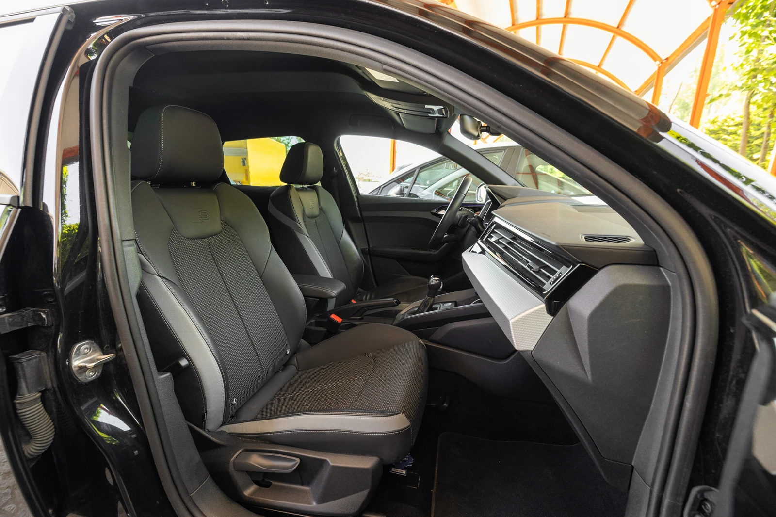Audi A1 * 35 TFSI * S-LINE * VIRTUAL COCKPIT* LED СВЕТЛИНИ - изображение 10