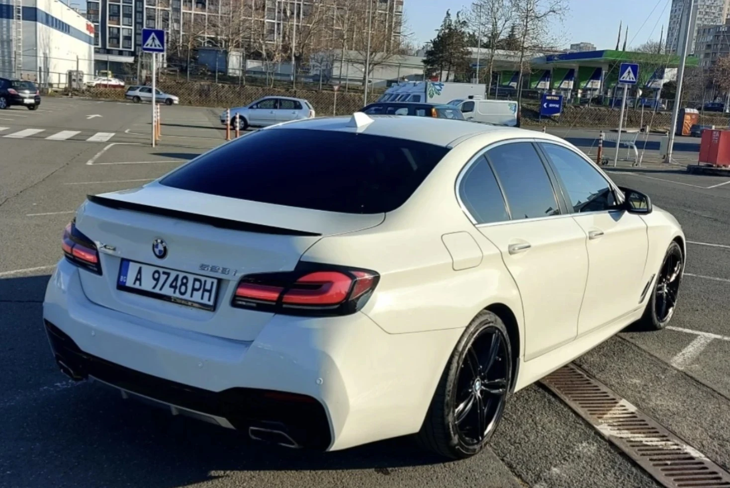BMW 528 i Xdrive - изображение 2