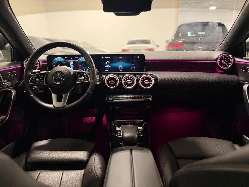 Mercedes-Benz A 220 4 MATIC Hatchback * АвтоКредит (ЦЕНА ДО БГ) - изображение 8