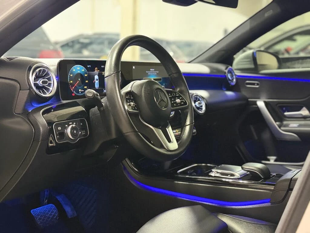 Mercedes-Benz A 220 4 MATIC Hatchback * АвтоКредит (ЦЕНА ДО БГ) - изображение 6