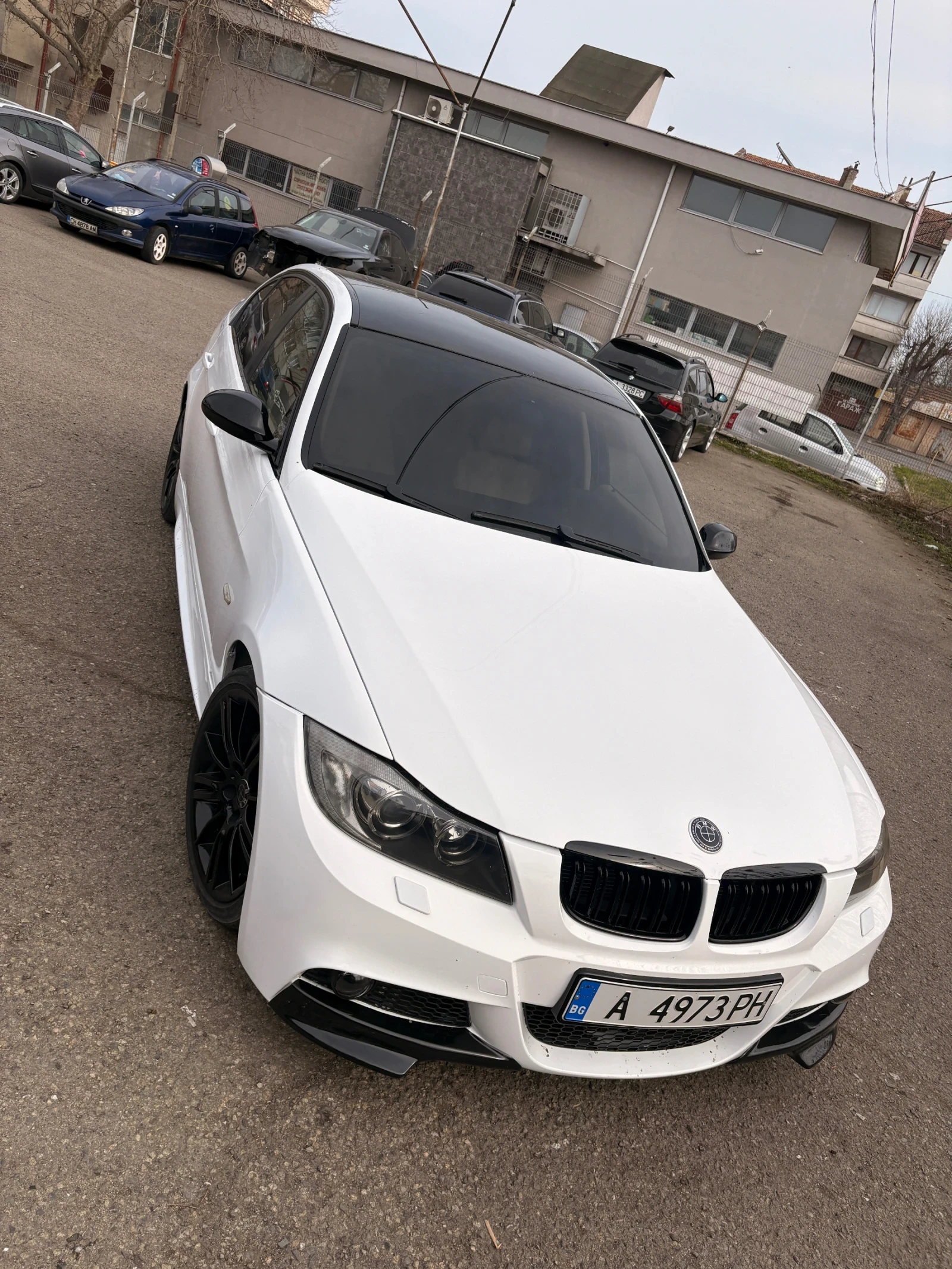 BMW 320 320, снимка 2 - Автомобили и джипове - 53803357