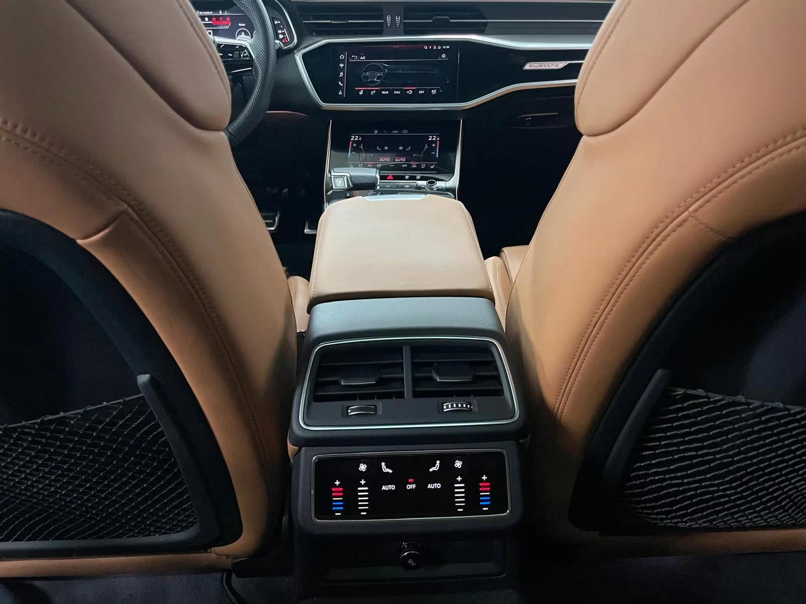 Audi Rs6 4.0TFSI/600HP/AVANT/CERAMIC/PANO/B&O/360/966g, снимка 13 - Автомобили и джипове - 53948777