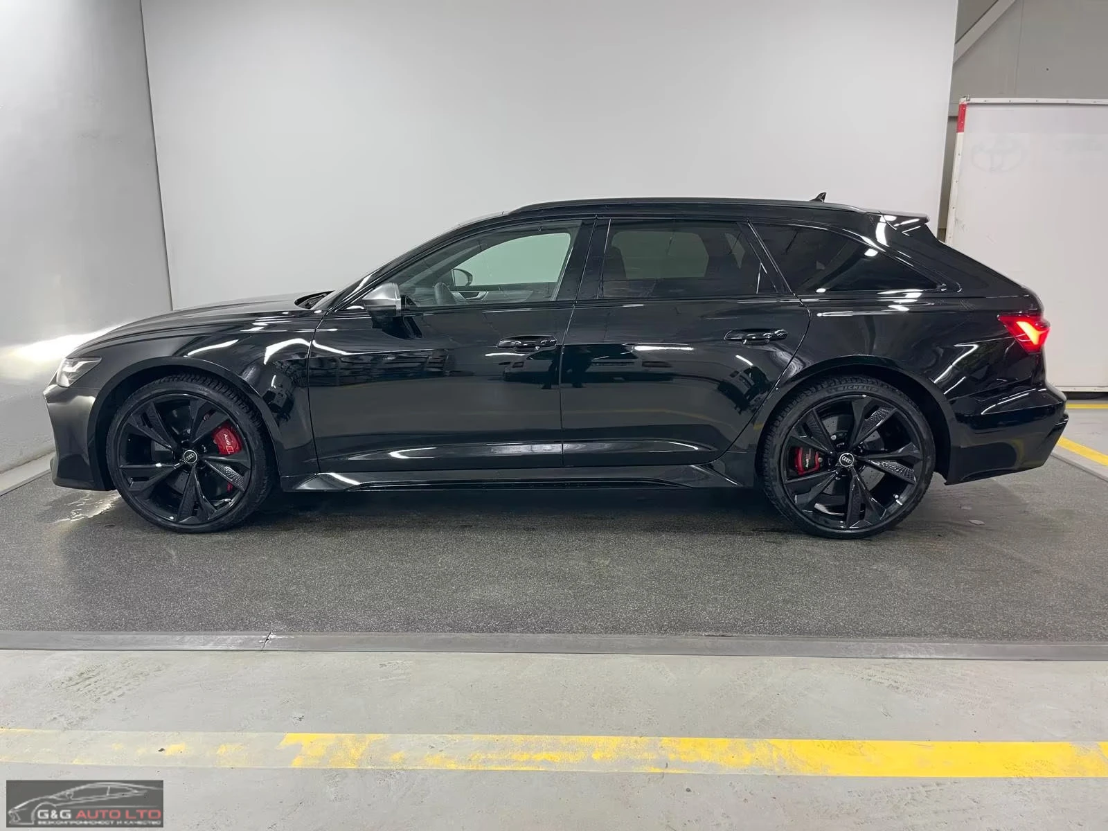 Audi Rs6 4.0TFSI/600HP/AVANT/CERAMIC/PANO/B&O/360/966g, снимка 3 - Автомобили и джипове - 53948777