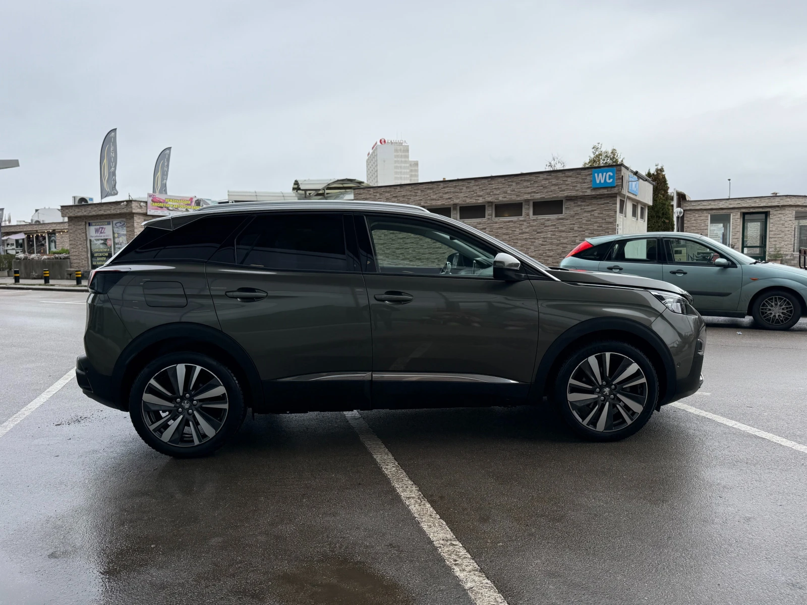 Peugeot 3008 6 МЕСЕЦА ГАРАНЦИЯ/GT Line 1.2i 130к.с Кожа/Подгрев, снимка 5 - Автомобили и джипове - 54081550