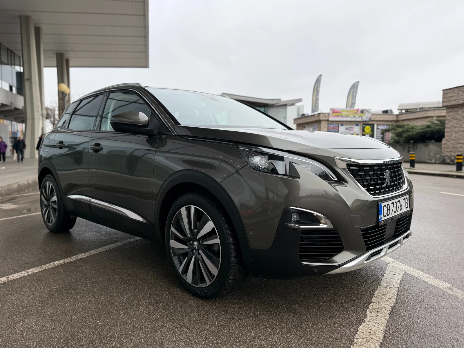 Peugeot 3008 6 МЕСЕЦА ГАРАНЦИЯ/GT Line 1.2i 130к.с Кожа/Подгрев, снимка 6 - Автомобили и джипове - 54081550