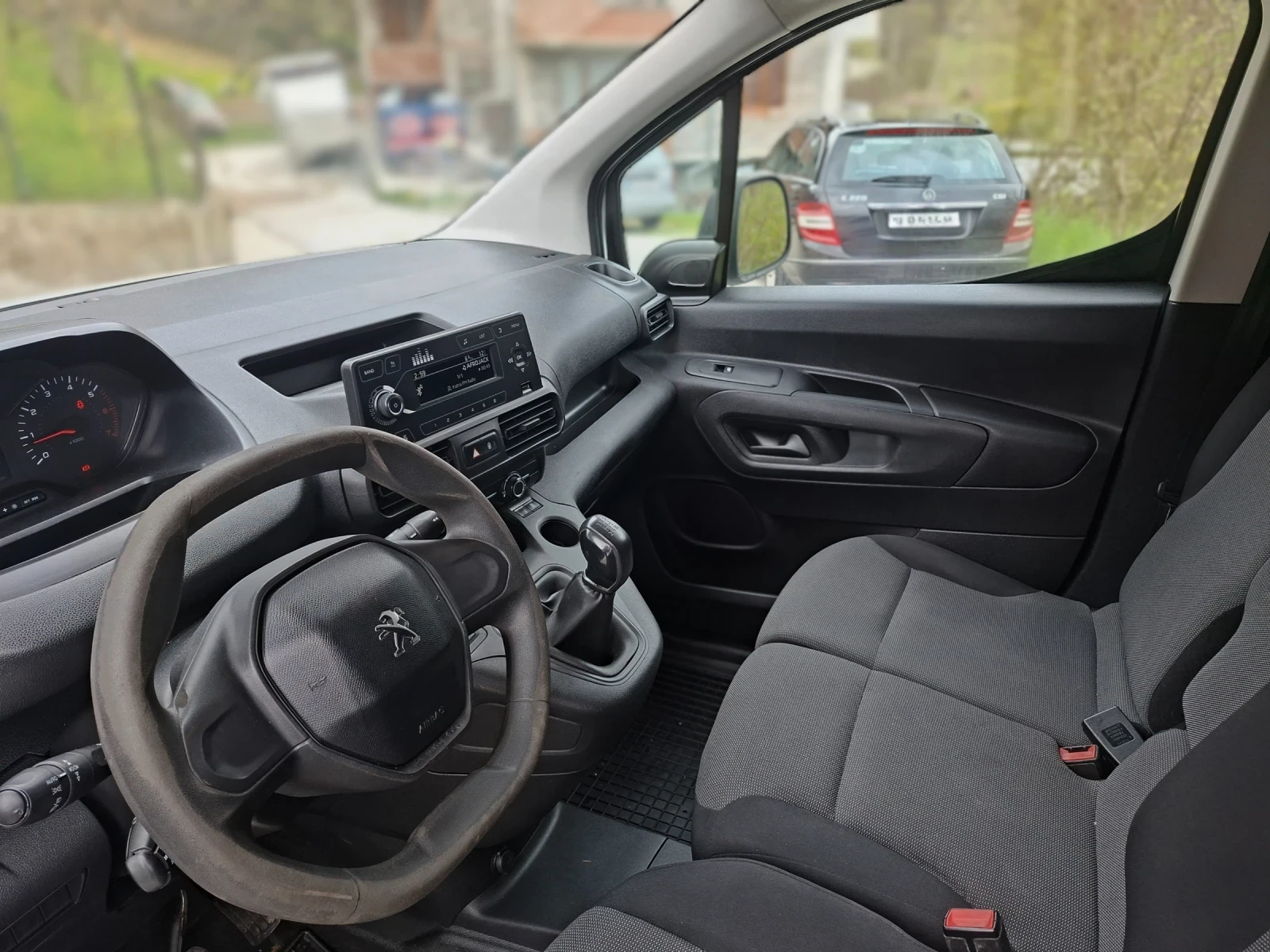 Peugeot Partner 1.5, снимка 7 - Автомобили и джипове - 54295627