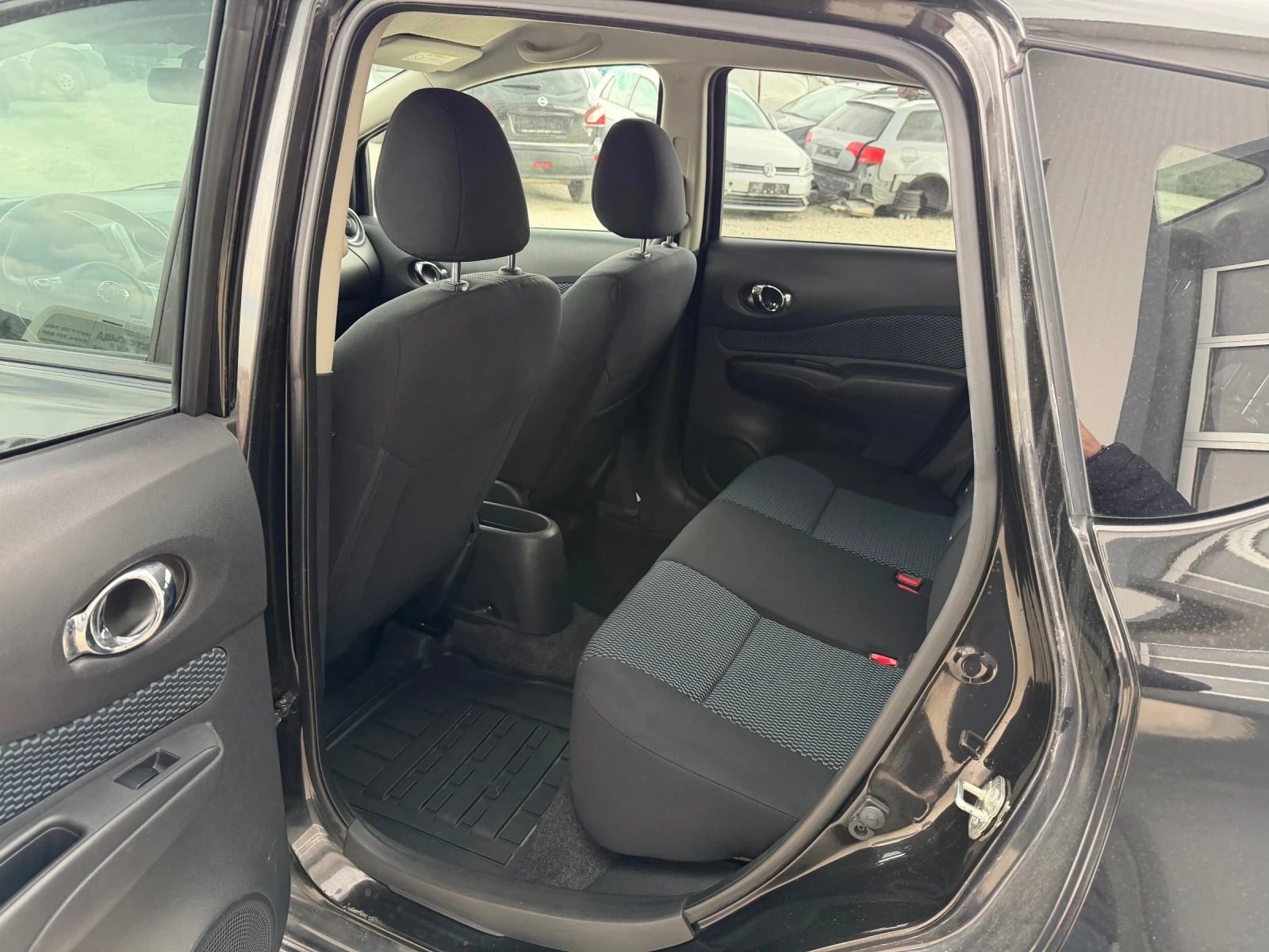 Nissan Note 1.2/80кс EVRO5b Климатик Сервизни Документи, снимка 10 - Автомобили и джипове - 54396298