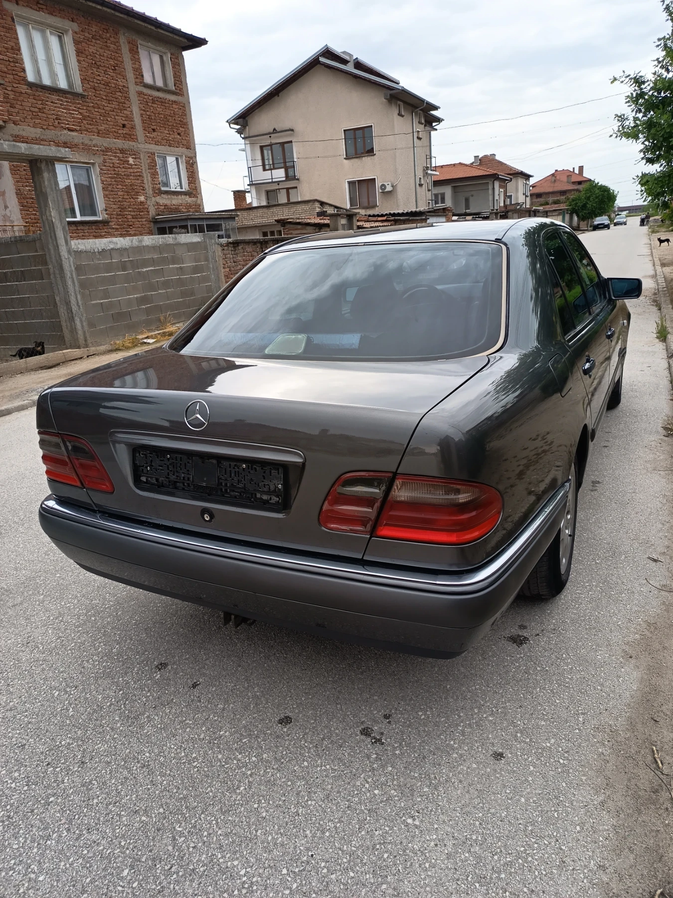 Mercedes-Benz E 290, снимка 3 - Автомобили и джипове - 54596540
