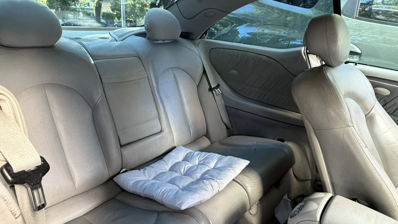 Mercedes-Benz CLK 1.8 Бензин, снимка 9 - Автомобили и джипове - 54825904