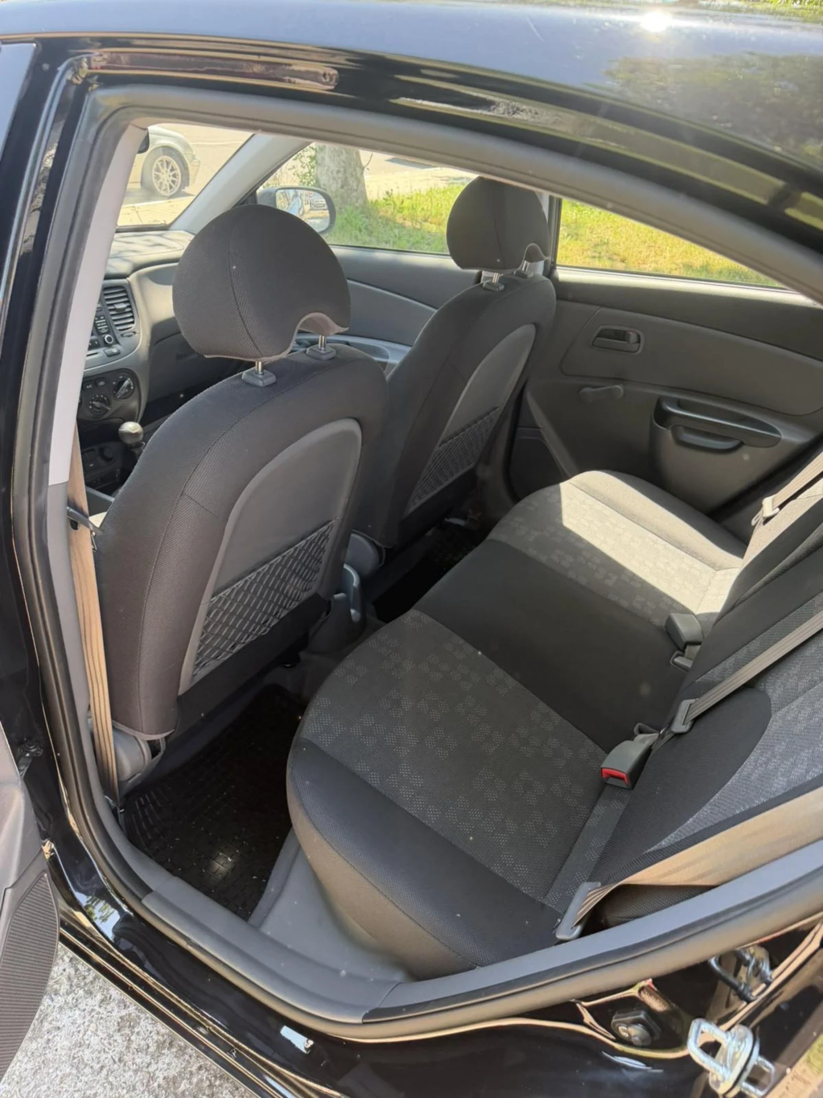 Kia Rio PALNA SERVIZNA ISTORIA, снимка 12 - Автомобили и джипове - 55021403