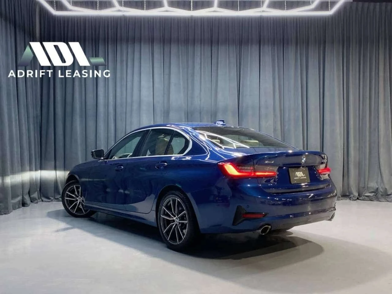 BMW 330 * Sedan * CARFAX * ЦЕНА ДО БГ, снимка 7 - Автомобили и джипове - 55153836