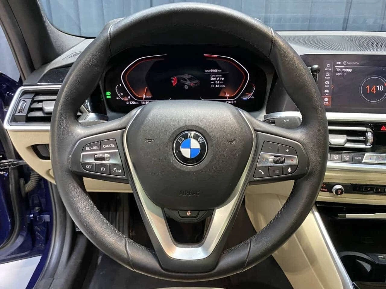 BMW 330 * Sedan * CARFAX * ЦЕНА ДО БГ, снимка 12 - Автомобили и джипове - 55153836