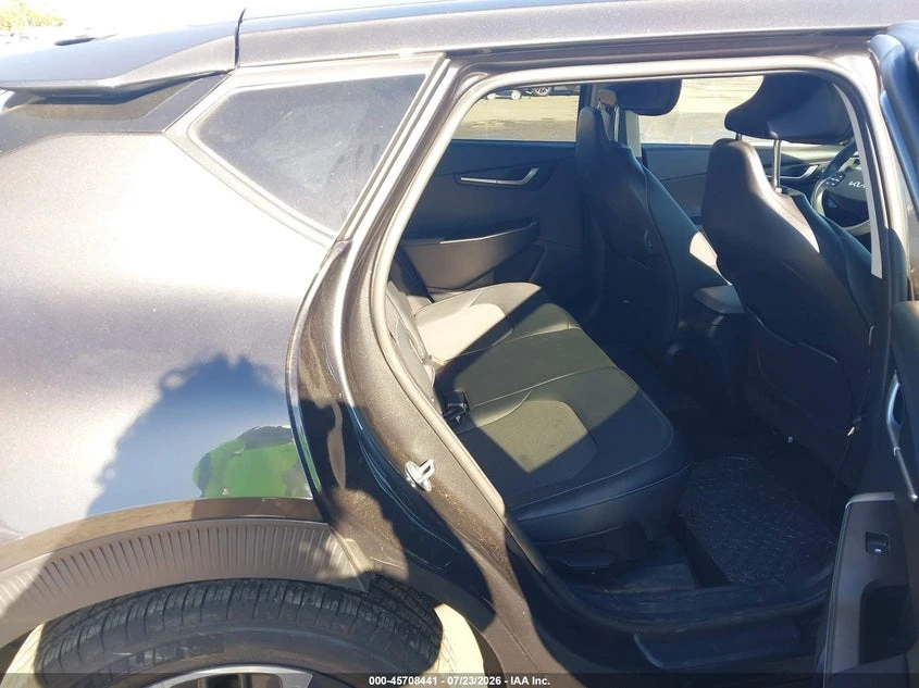 Kia EV6 Light, снимка 8 - Автомобили и джипове - 55452444