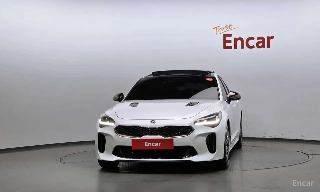 Kia Stinger * 3.3 Turbo 2WD * CARFAX * ЦЕНА ДО БГ, снимка 3 - Автомобили и джипове - 55530554