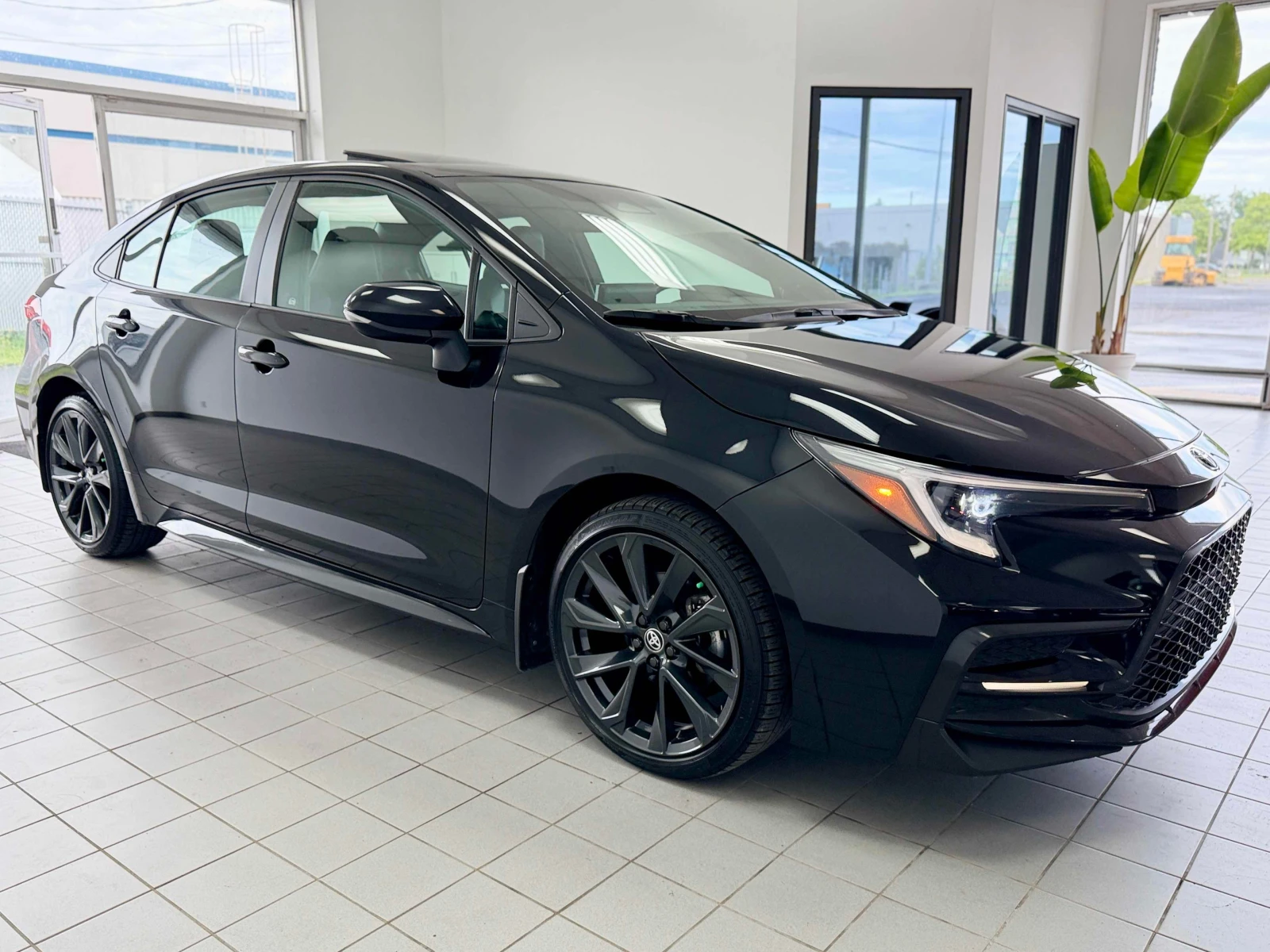 Toyota Corolla XSE CVT / Carfax / Автокредит , снимка 15 - Автомобили и джипове - 56028867