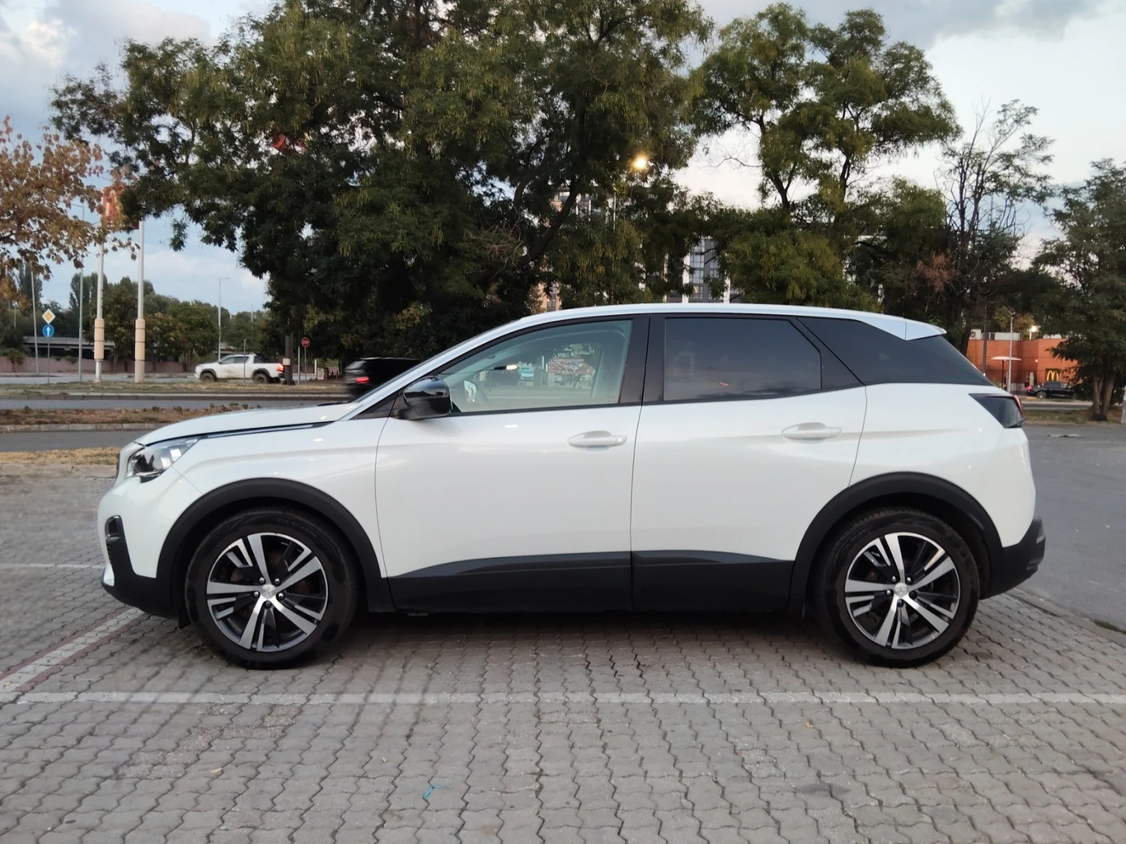 Peugeot 3008, снимка 4 - Автомобили и джипове - 56155087