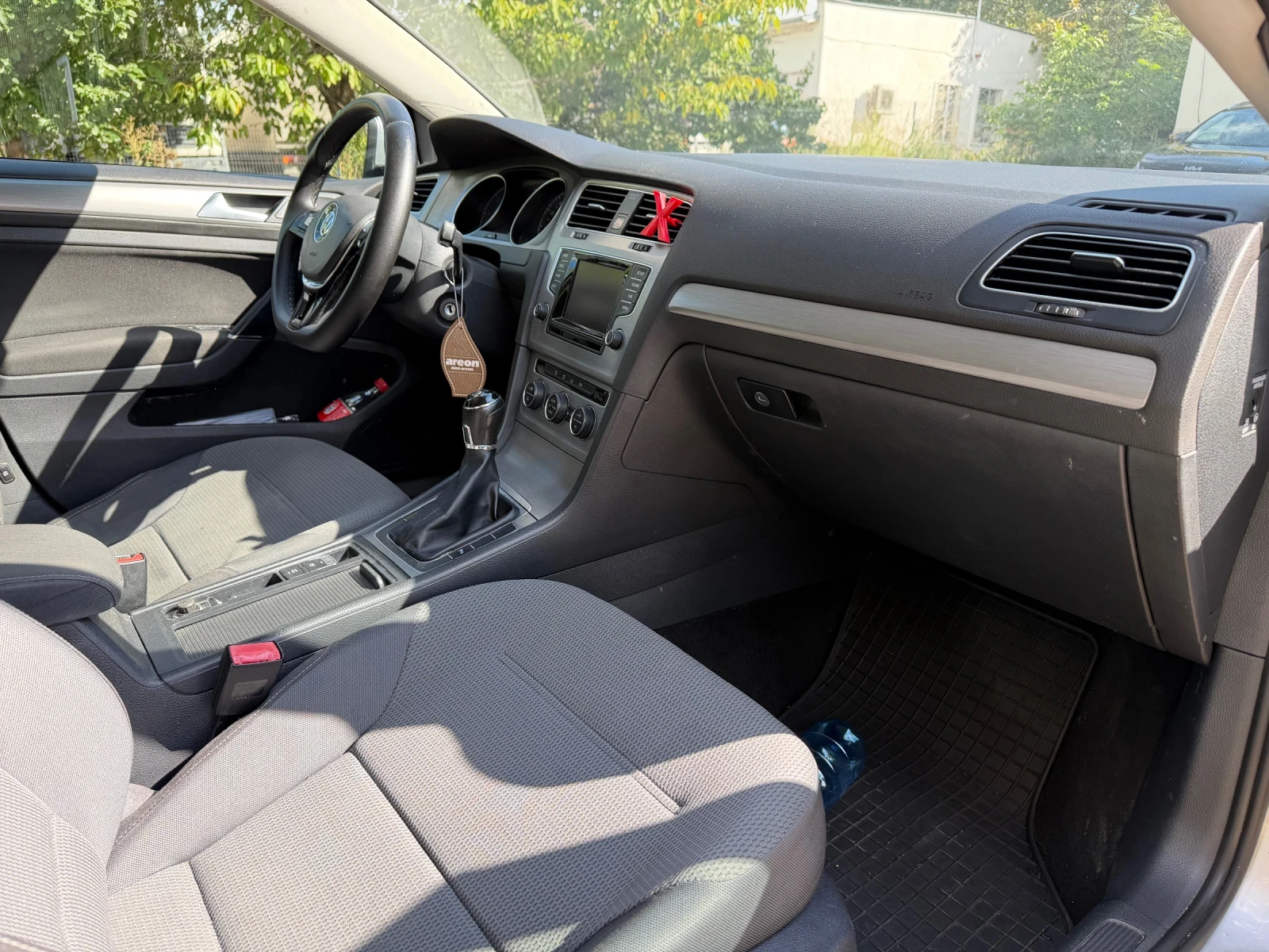 VW Golf 2.0 TDI 150К.С, снимка 11 - Автомобили и джипове - 56198691
