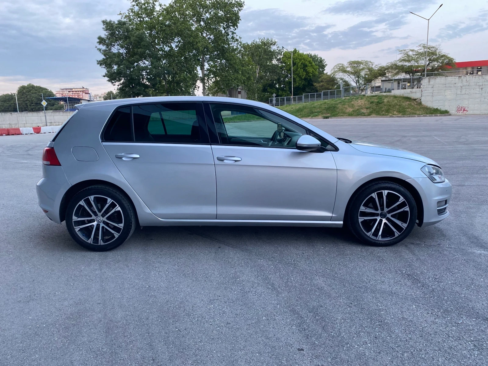 VW Golf 2.0 TDI 150К.С, снимка 8 - Автомобили и джипове - 56198691