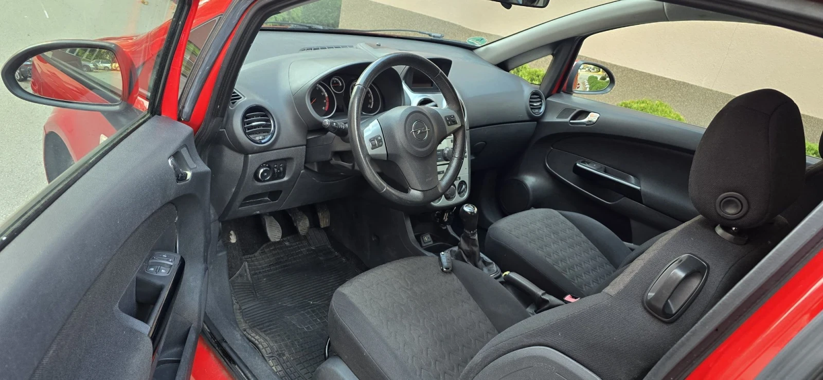 Opel Corsa 1.2i, 140х.км, снимка 9 - Автомобили и джипове - 56417941