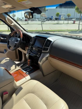 Toyota Land cruiser J200 V8, снимка 11