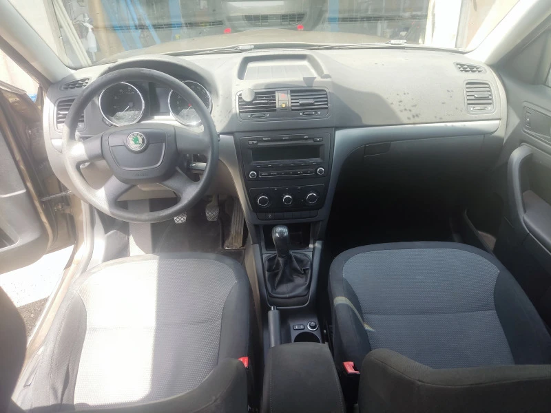 Skoda Yeti 1.2TFSI 105ks, снимка 10 - Автомобили и джипове - 46143737