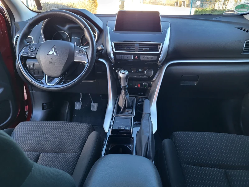 Mitsubishi Eclipse Cross 1.5 T-MIVEC, 163kc, отлично състояние ЛИЗИНГ, снимка 13 - Автомобили и джипове - 51360275