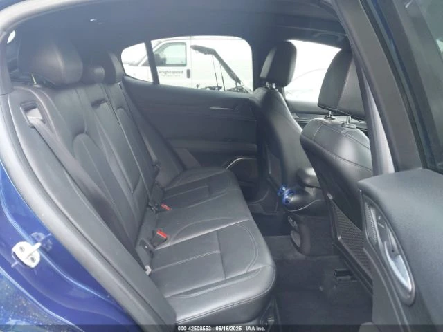 Alfa Romeo Stelvio Sprint RWD 280кс * Възможност за Лизинг* , снимка 11 - Автомобили и джипове - 53038861